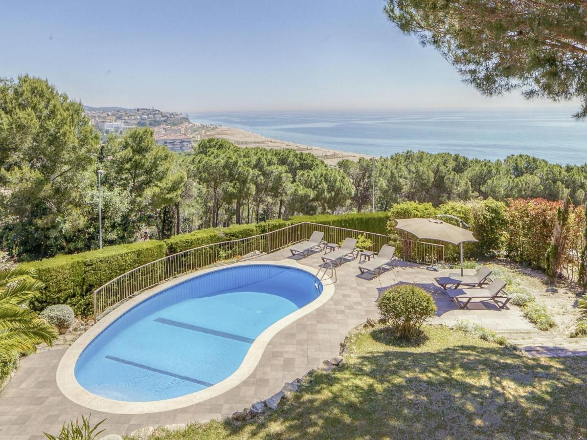 Belvilla By Oyo Villa In Arenys De Mar With Pool Kültér fotó