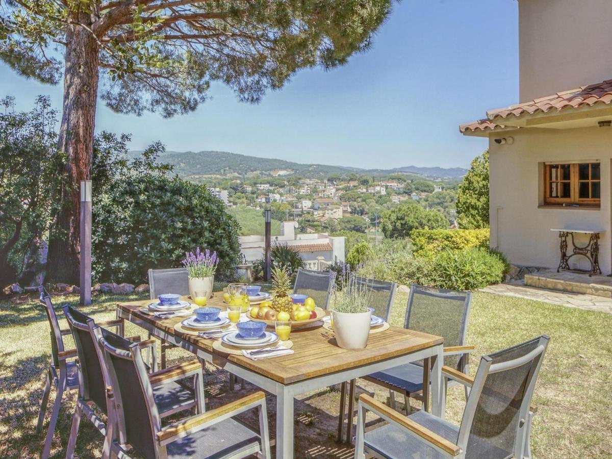 Belvilla By Oyo Villa In Arenys De Mar With Pool Kültér fotó