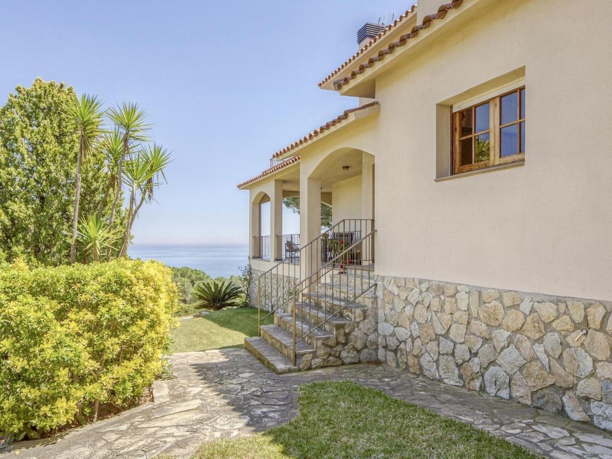 Belvilla By Oyo Villa In Arenys De Mar With Pool Kültér fotó